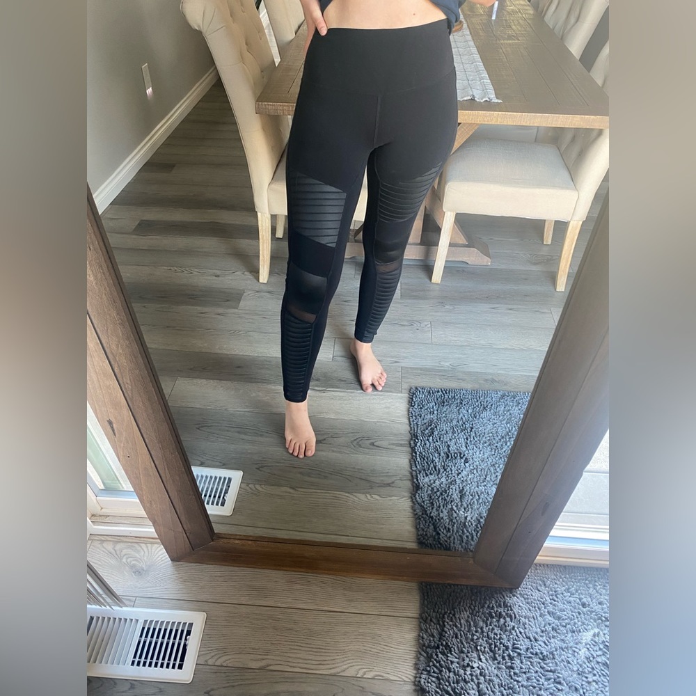 Alo Yoga leggings